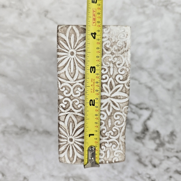 Bathroom Accessories, Toothbrush Holder, and Tumbler - Picture 10 of 12